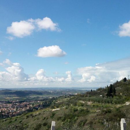 Panoramico10 Apartment With A View In Valpolicella Sant'Ambrogio di Valpolicella Bagian luar foto